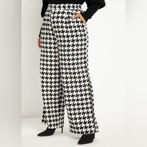 NWOT - Wide Leg Houndstooth Trouser